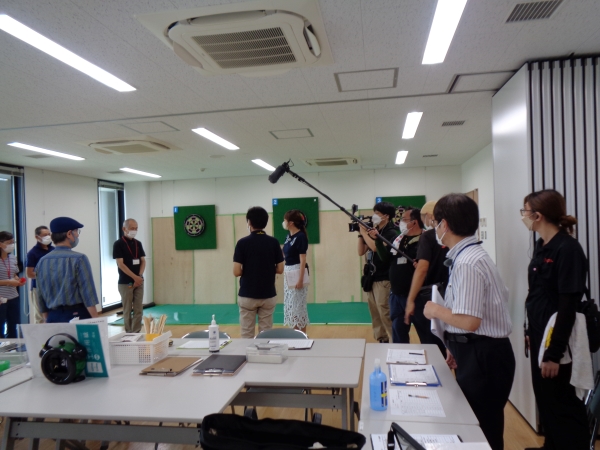 J:COMの「地域情報番組 LIVEニュース」で阪神シニアカレッジが紹介されました